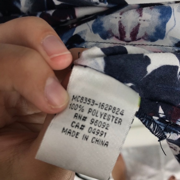 Cynthia Rowley Abstract Blue Floral Pattern Blouse Size S - Picture 9 of 11